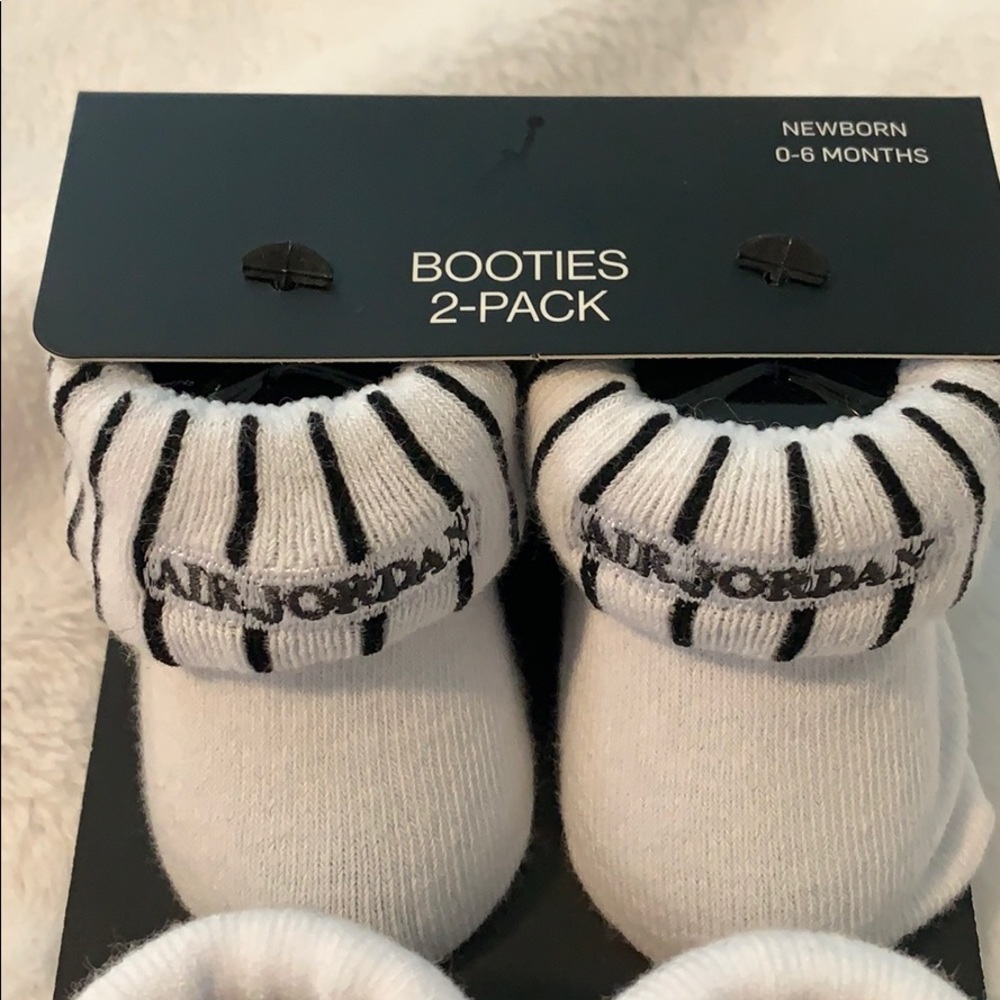 ‼️Only 1 Left [Air Jordan] 2 pack Booties NWT - Picture 3 of 4